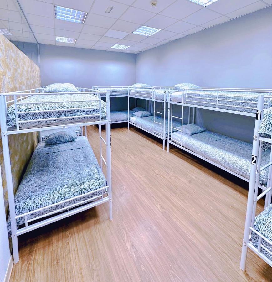 Hostel Acacias Madrid Ngoại thất bức ảnh